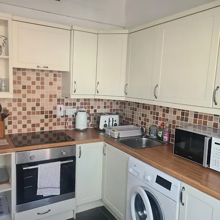 Spacious Two Bedroom Flat, Central Location Plymouth Exterior photo